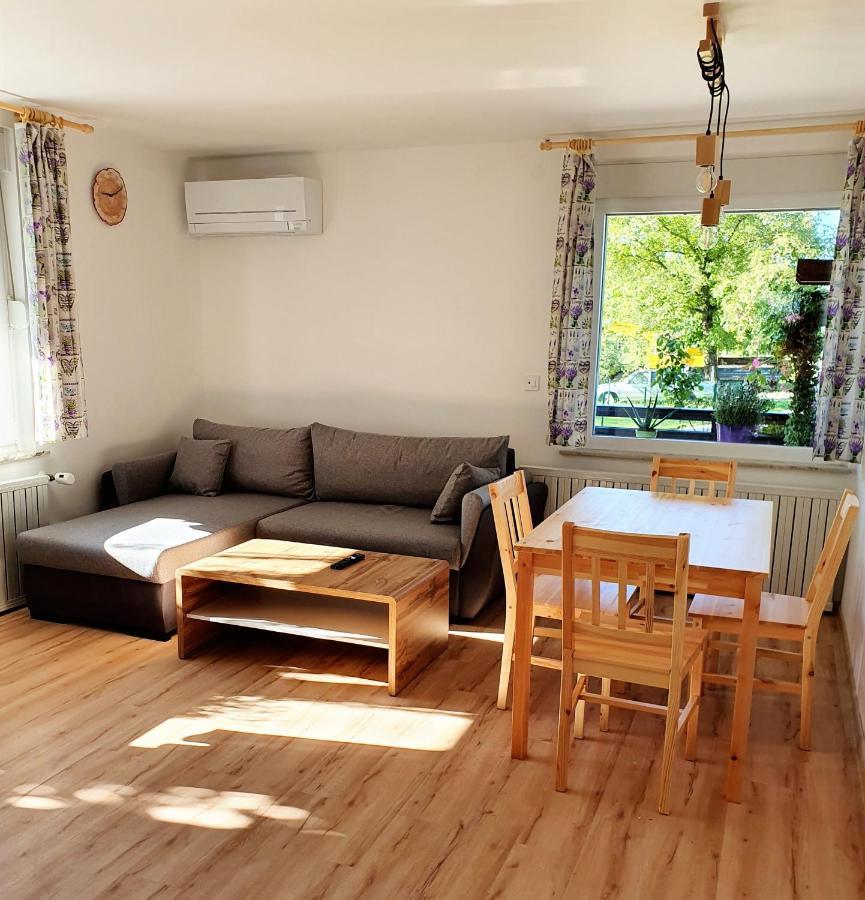 Honey Apartments Жировниця Екстер'єр фото