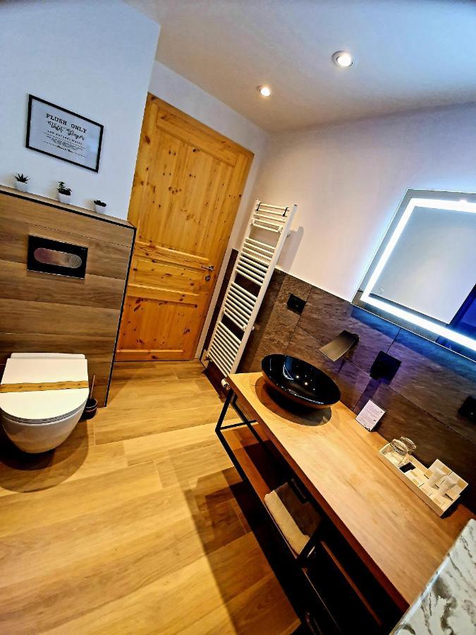 Honey Apartments Жировниця Екстер'єр фото