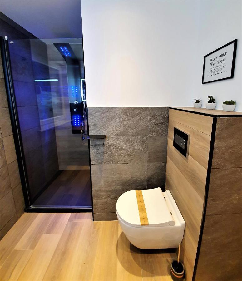 Honey Apartments Жировниця Екстер'єр фото