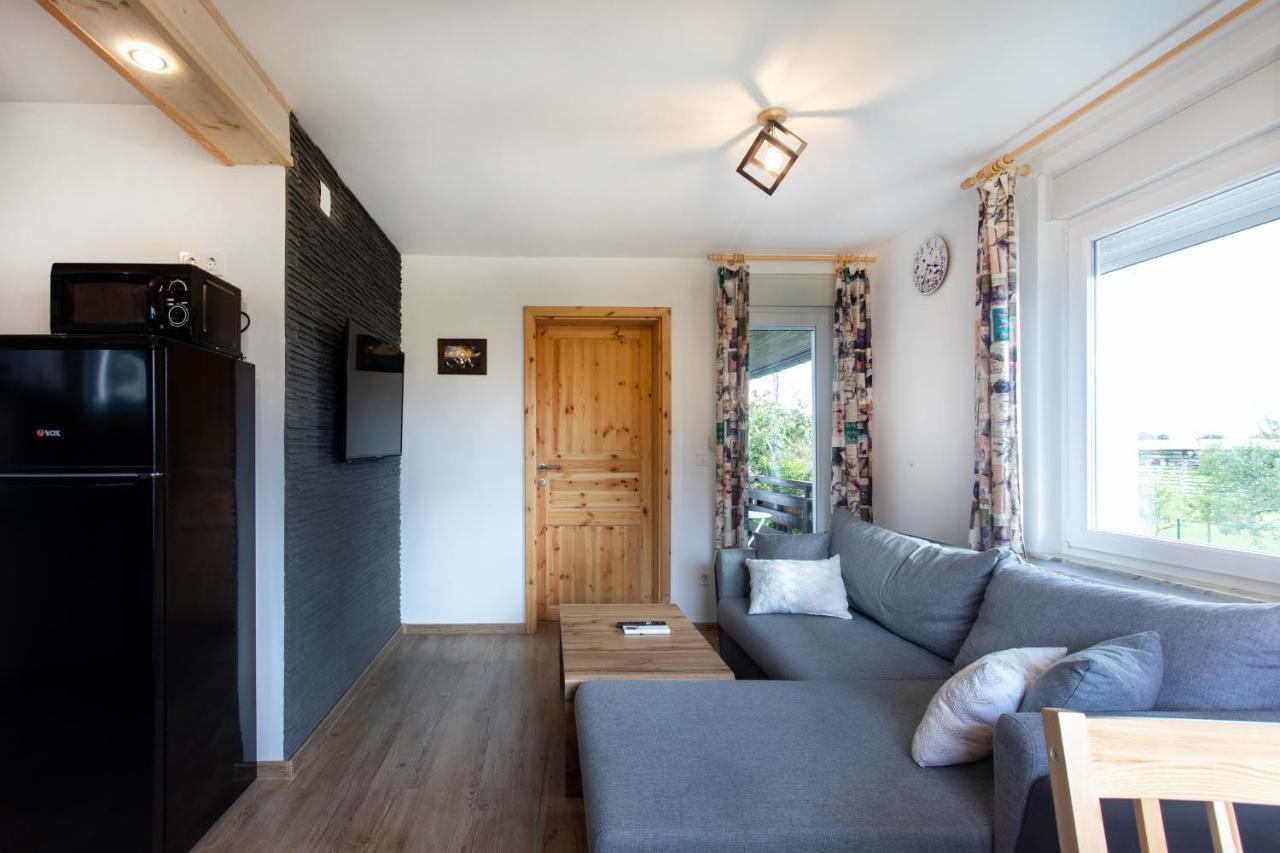Honey Apartments Жировниця Екстер'єр фото